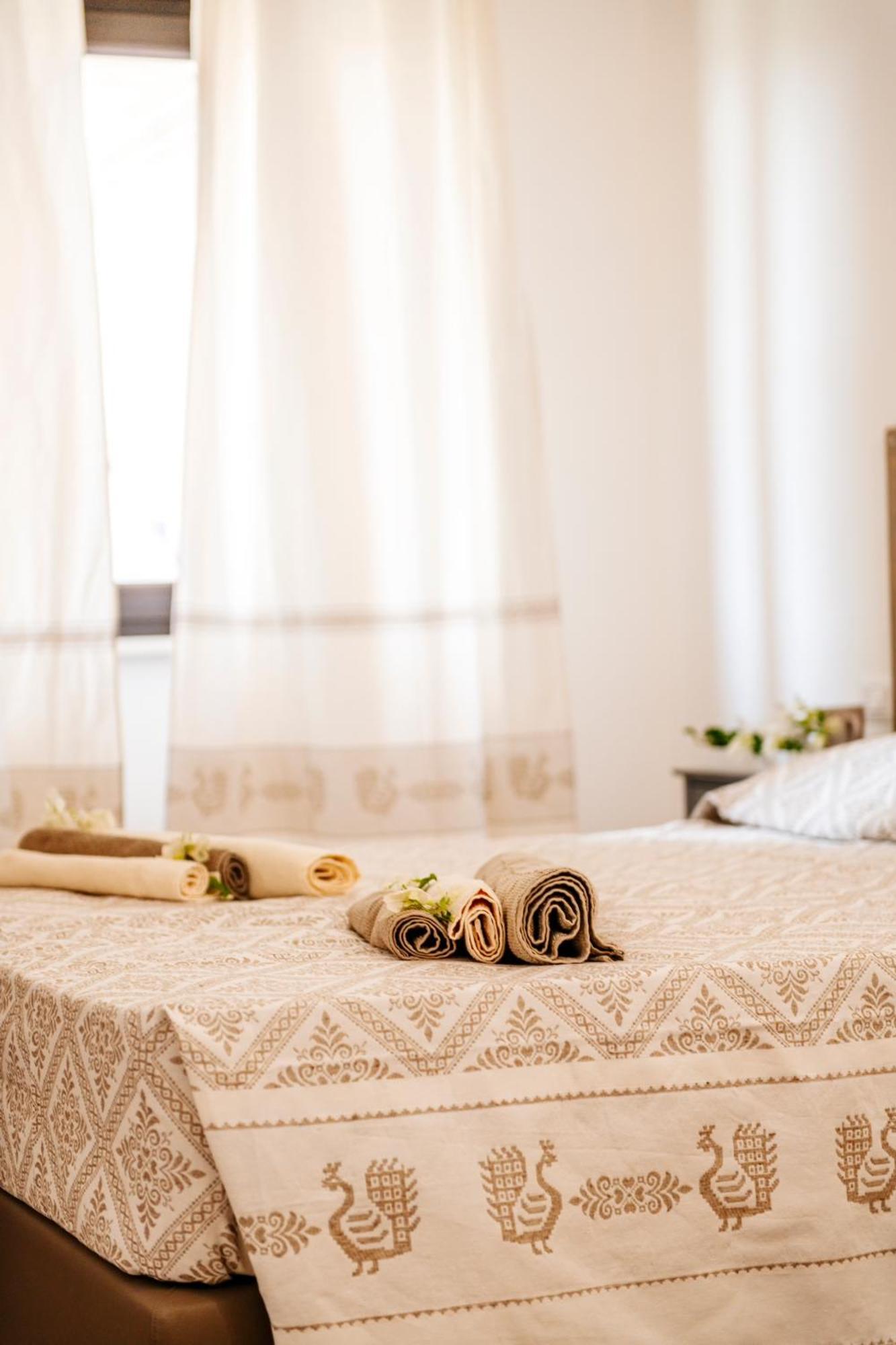 Domo Mediterranea Affittacamere-Guest House SantʼAntìoco Екстериор снимка
