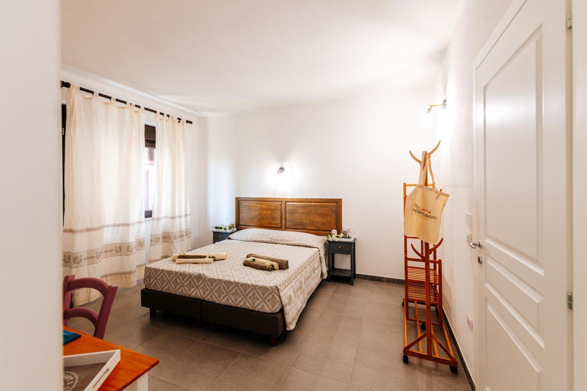 Domo Mediterranea Affittacamere-Guest House SantʼAntìoco Екстериор снимка